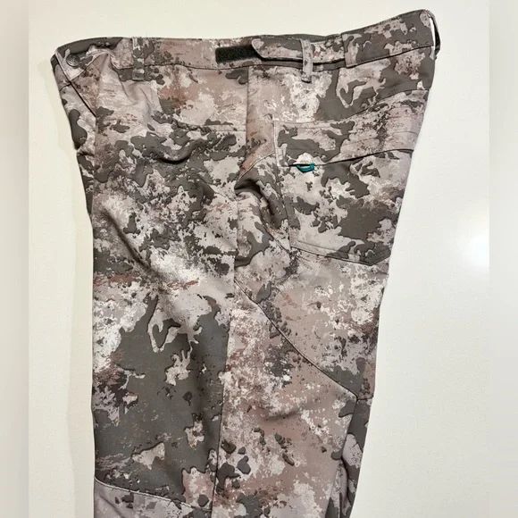 Girls With Guns GWG Aoraki Softshell LTWT Camo Pant Size Large Adjustable Waist - Picture 3 of 16